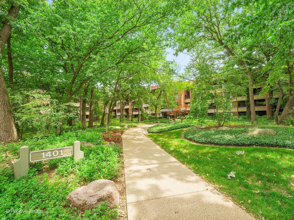 1401 Burr Oak Rd. #309B, Hinsdale, IL 60521