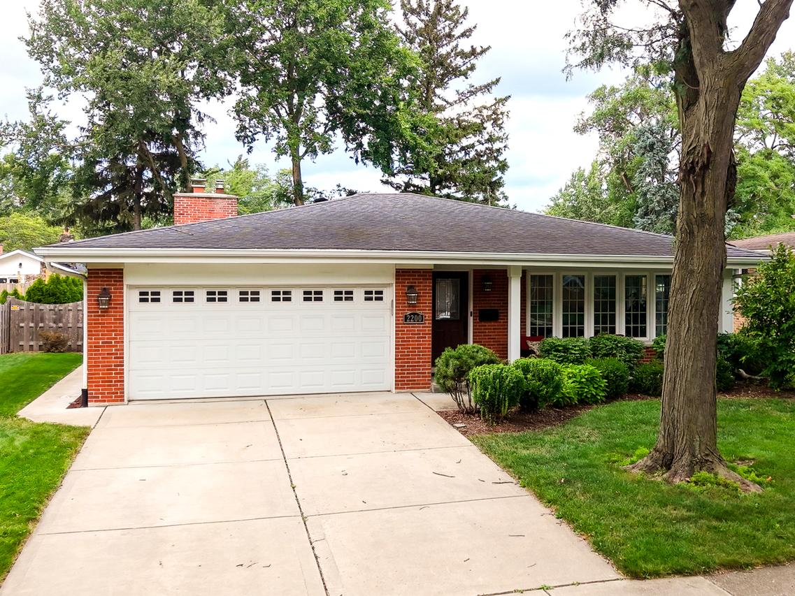 2200 Walnut St., Park Ridge, IL 60068