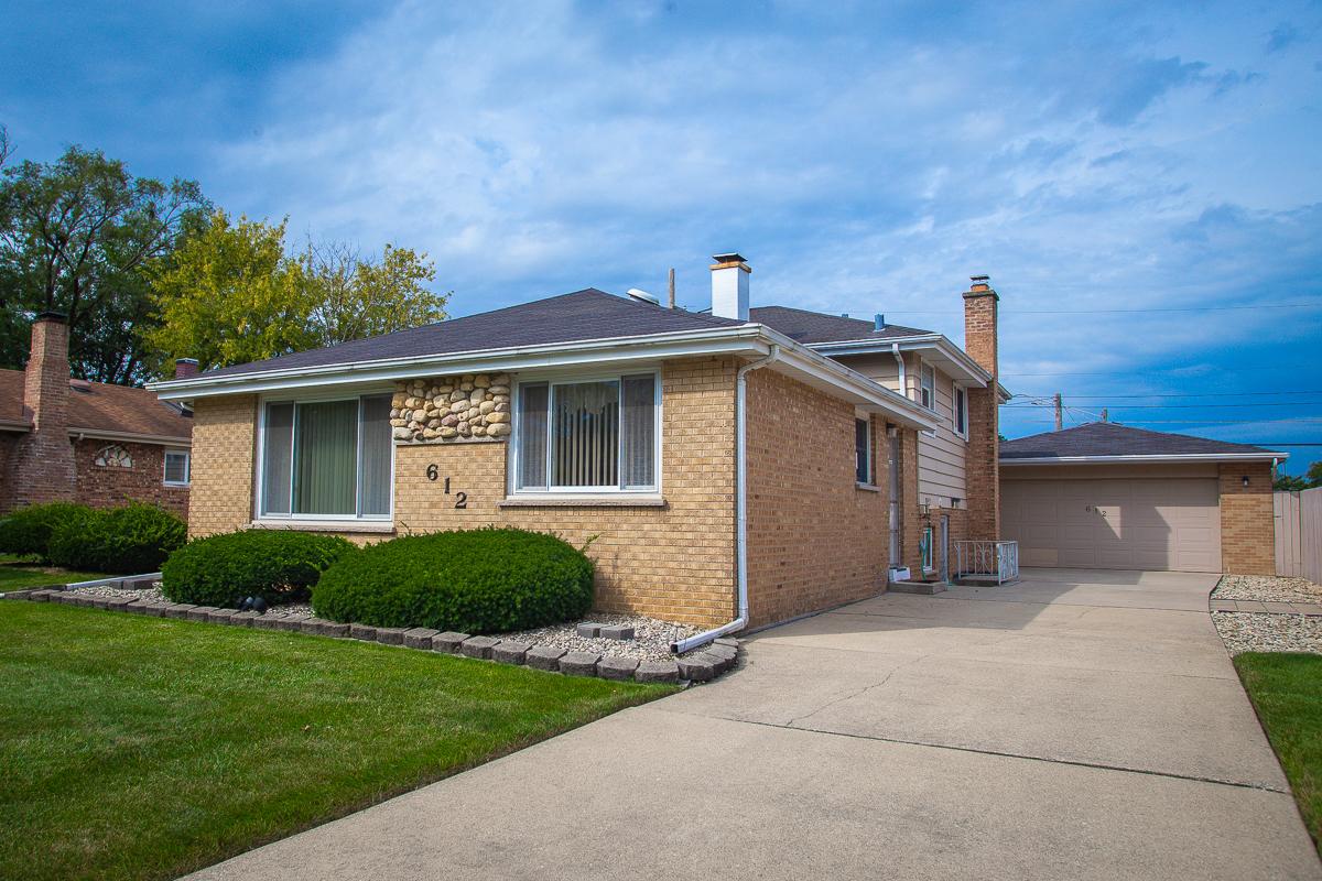 612 N Craig Pl., Addison, IL 60101