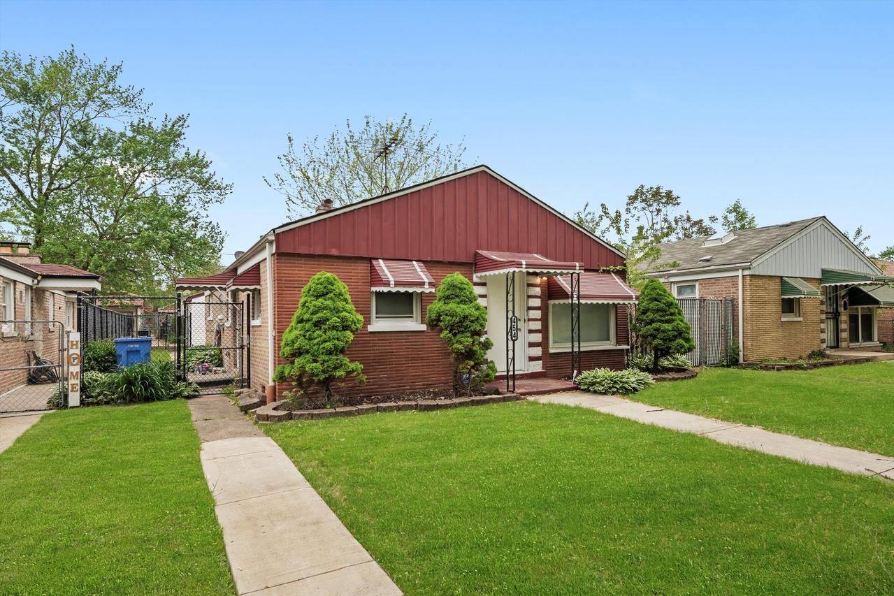 454 W 126th St., Chicago, IL 60628