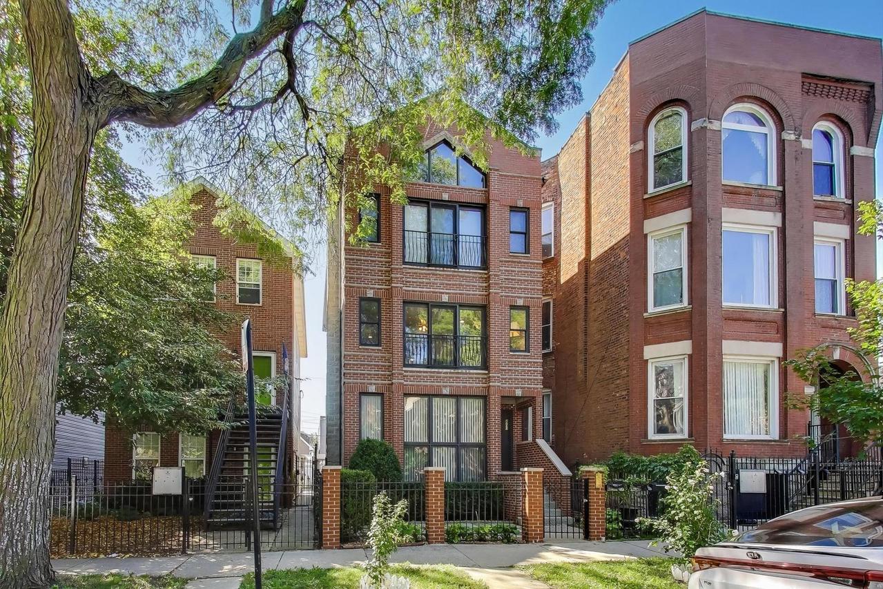 2733 W Potomac Ave. #2, Chicago, IL 60622