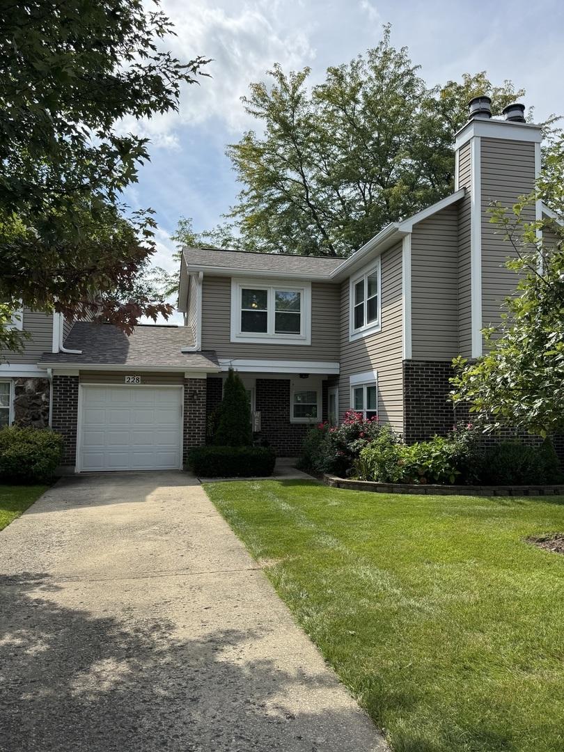 228 Stanyon Ln., Bloomingdale, IL 60108