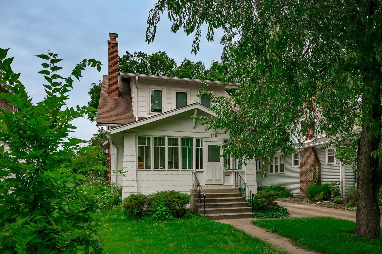 110 N Pine St., Elmhurst, IL 60126
