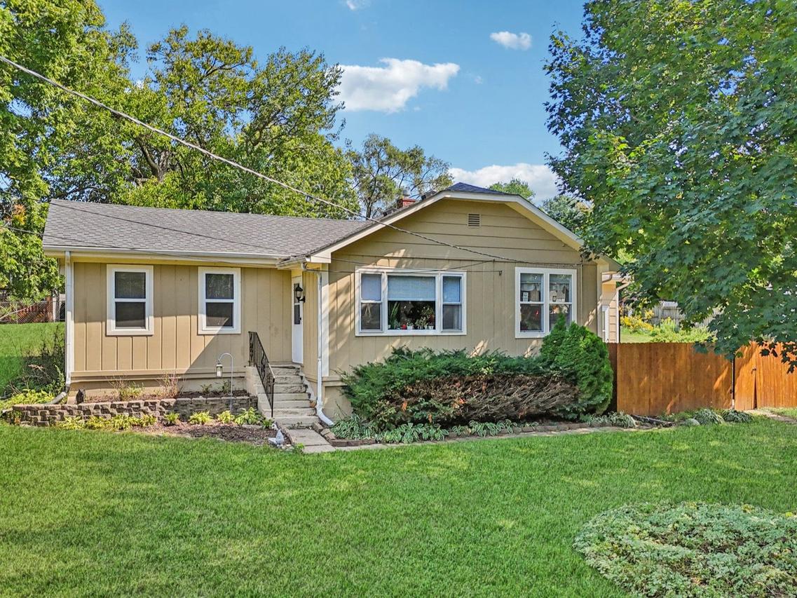 236 Venice Rd., Lakemoor, IL 60051