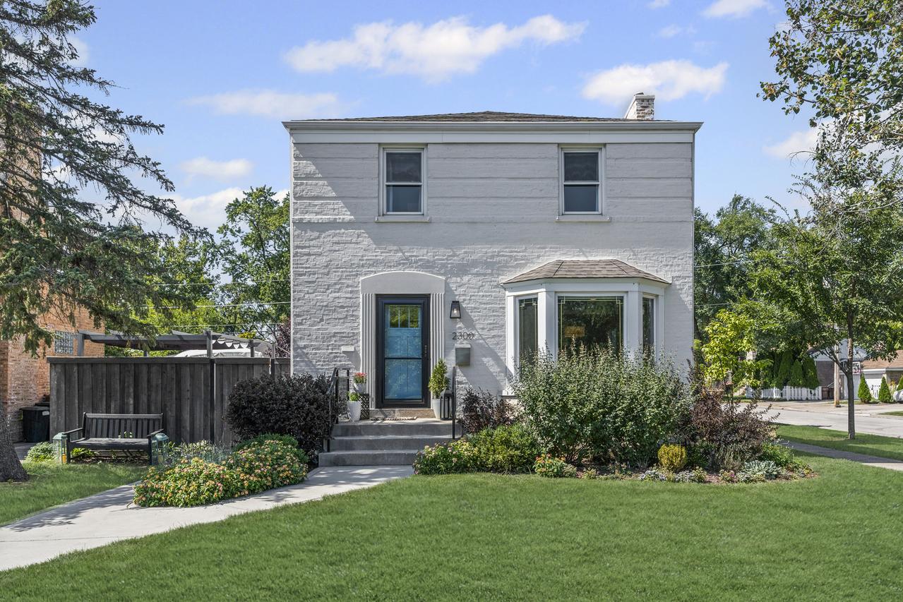 2300 S 2nd Ave., North Riverside, IL 60546