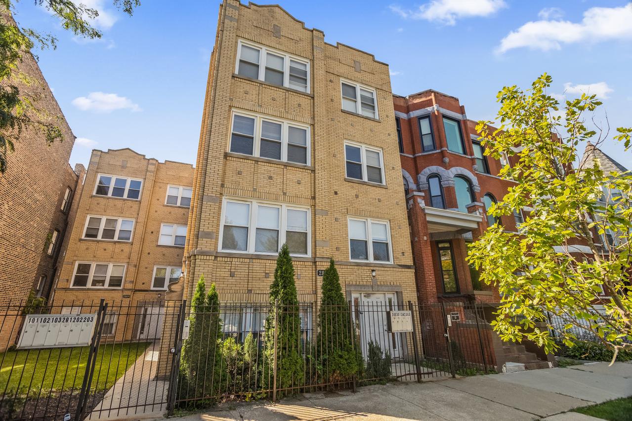 2811 W Washington Blvd. #301, Chicago, IL 60612