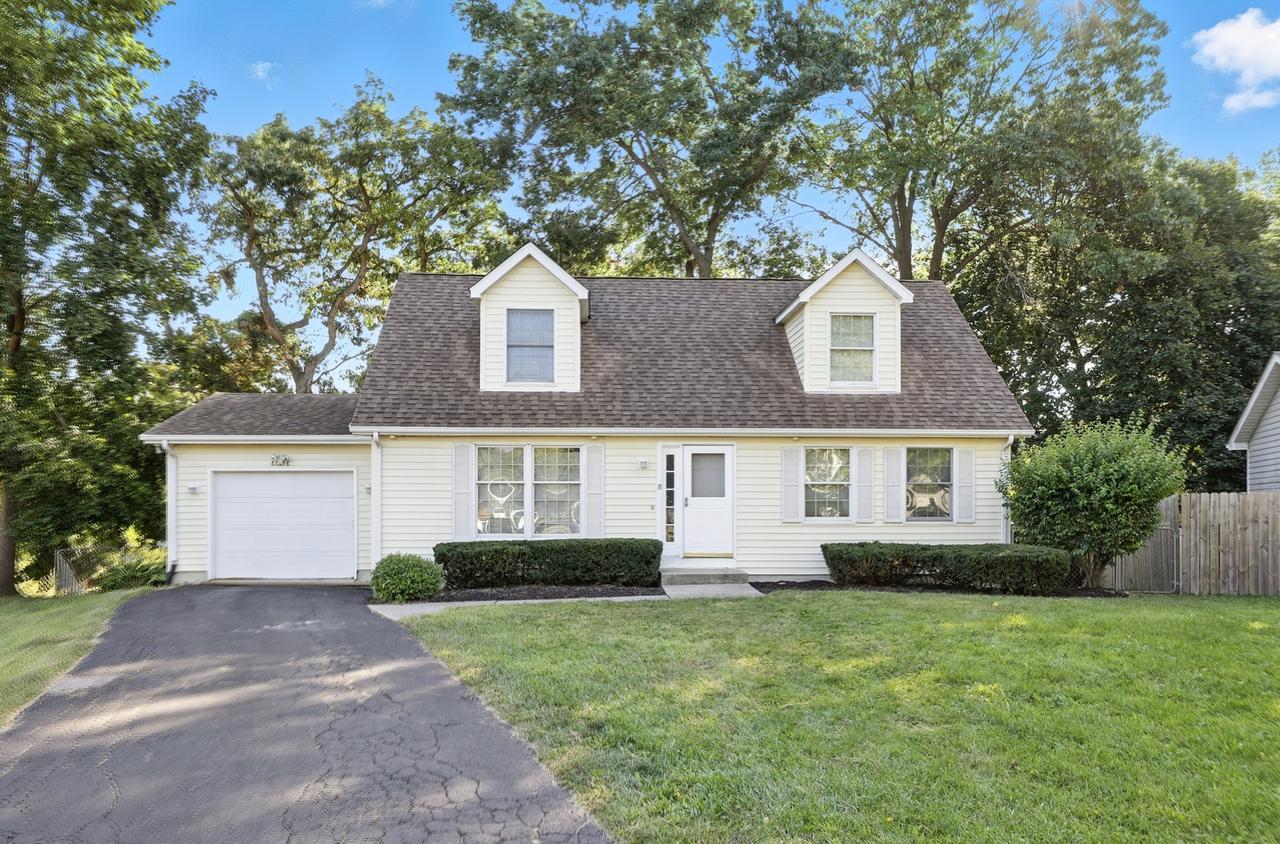 11 Hellios Ct., Fox Lake, IL 60020