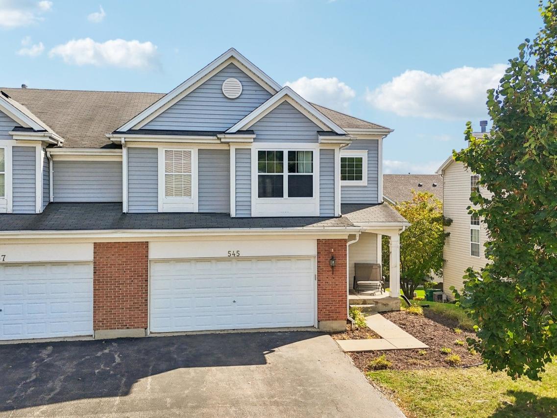 545 Blue Springs Dr., Fox Lake, IL 60020