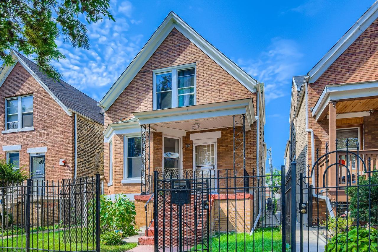 922 N Homan Ave., Chicago, IL 60651
