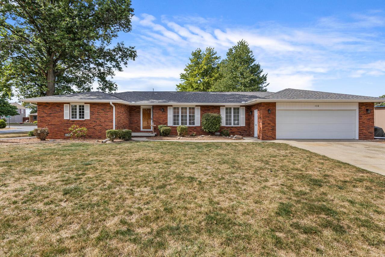 110 S Saint Elizabeth Dr., Thomasboro, IL 61878