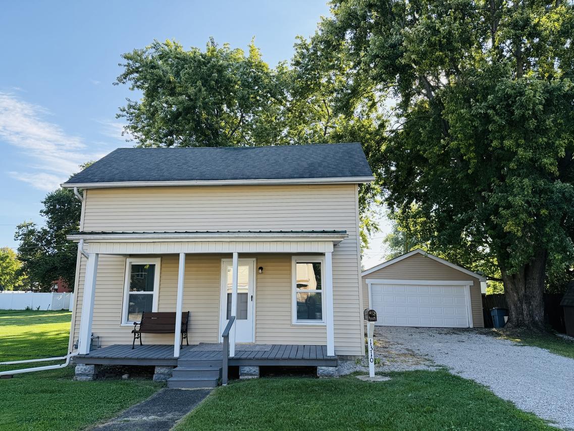 1310 N Aurora St., Pontiac, IL 61764