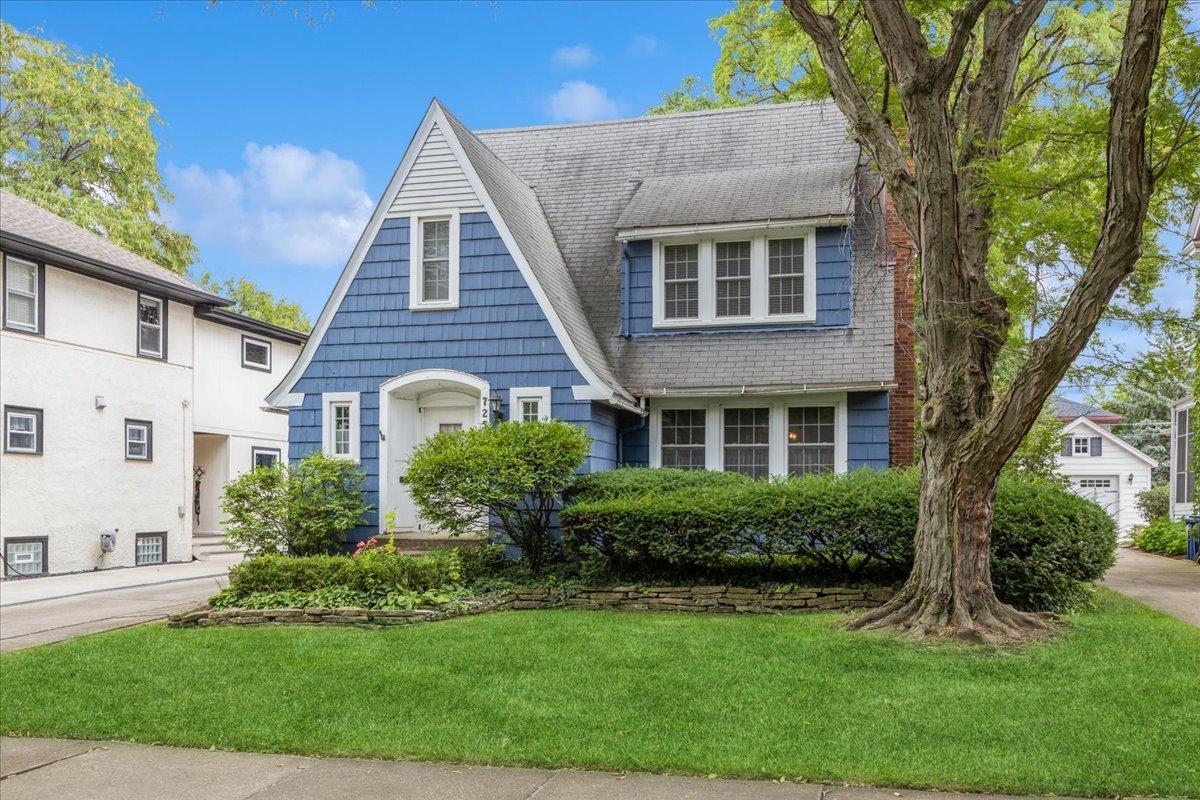 725 N Catherine Ave., La Grange Park, IL 60526