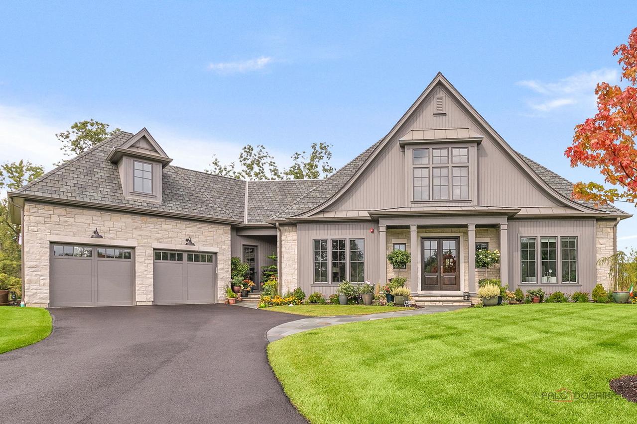355 Hickory Ct., Lake Forest, IL 60045