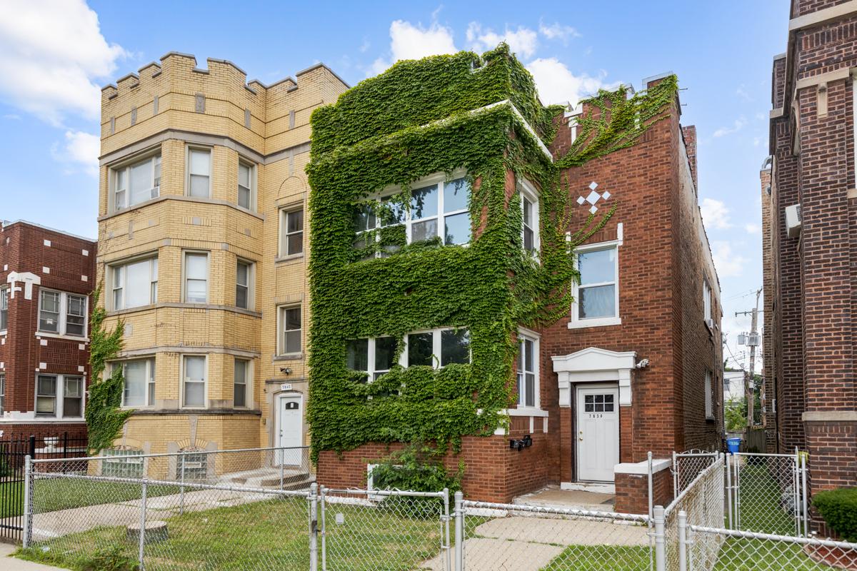 7836 S Constance Ave., Chicago, IL 60649