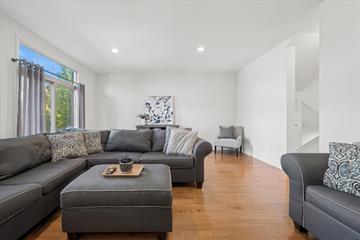 717 Summit Ln., Vernon Hills, IL 60061