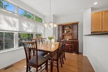 717 Summit Ln., Vernon Hills, IL 60061