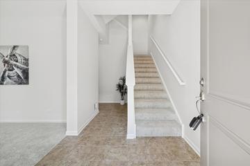 717 Summit Ln., Vernon Hills, IL 60061