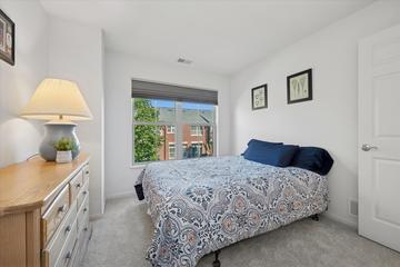 717 Summit Ln., Vernon Hills, IL 60061