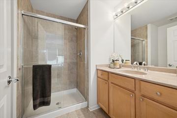 717 Summit Ln., Vernon Hills, IL 60061