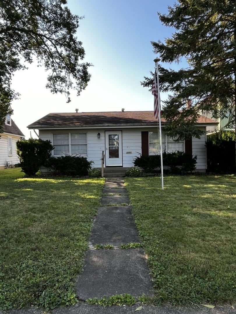 211 E Erie St., Spring Valley, IL 61362