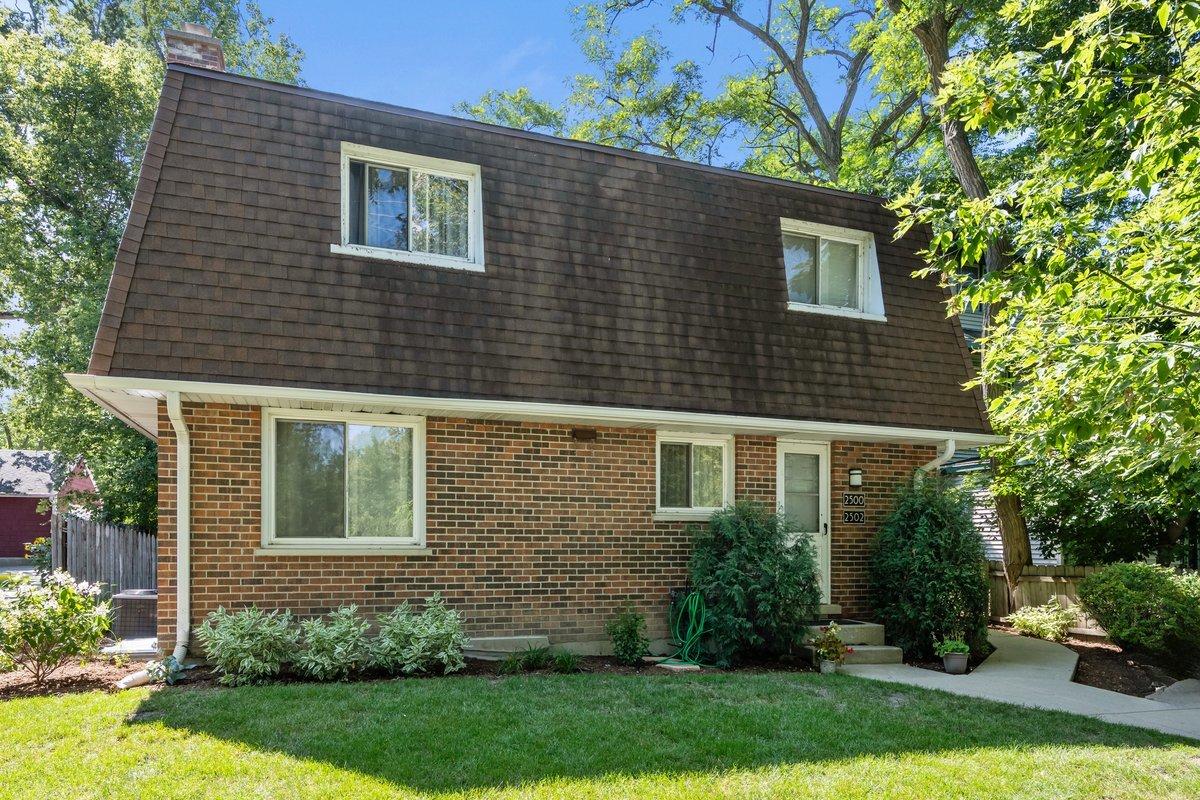 2500 Green Bay Rd., Highland Park, IL 60035