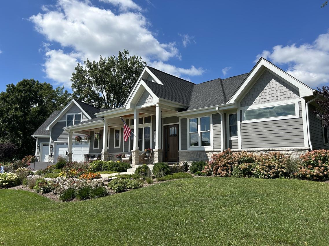 5N107 Burr Rd., St. Charles, IL 60175