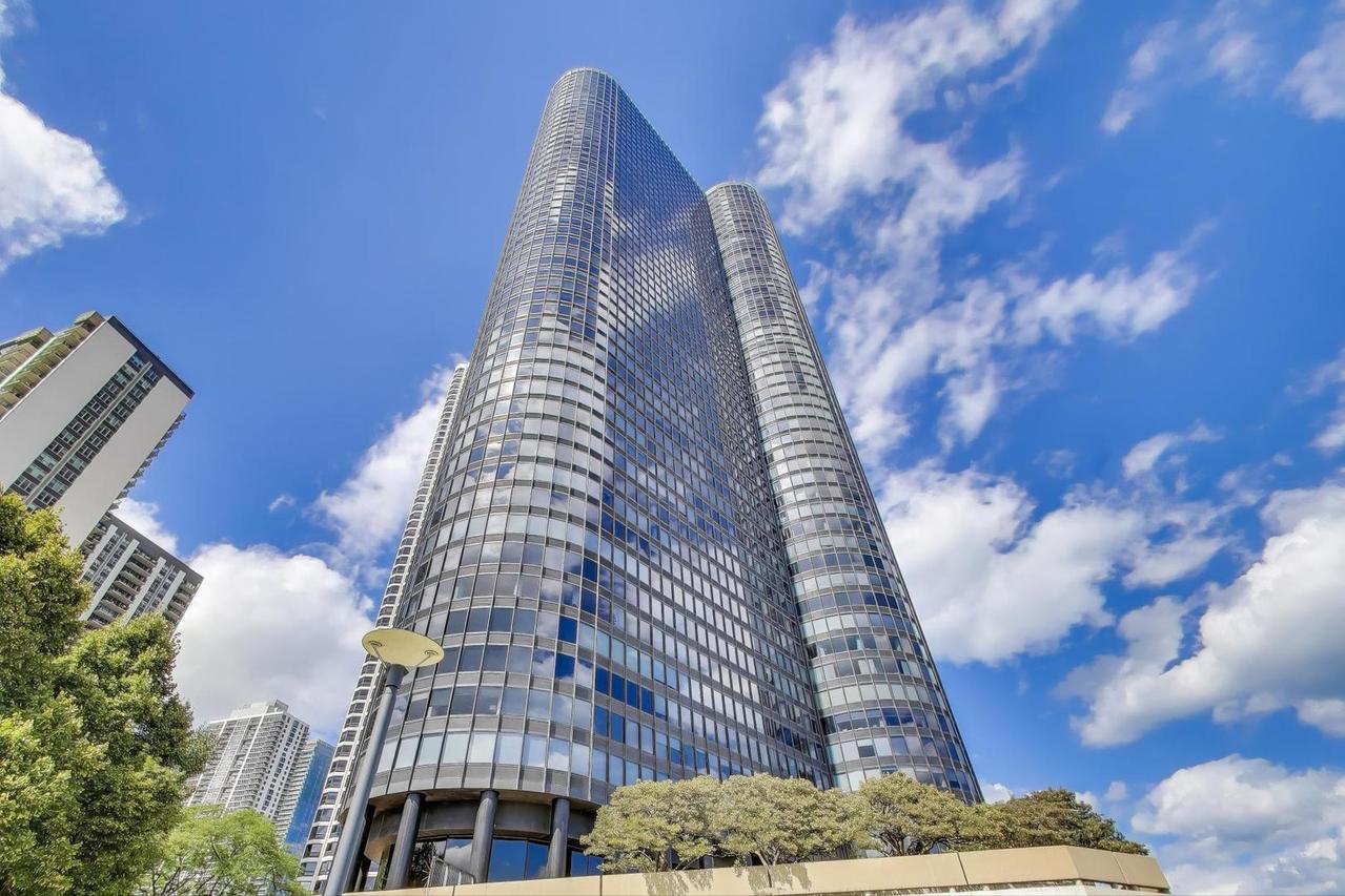 155 N Harbor Dr. #4101-4102, Chicago, IL 60601