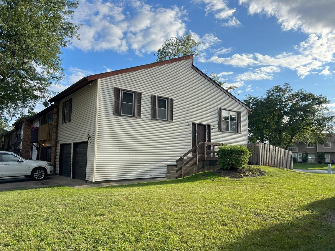 345 Ozark Dr., Bolingbrook, IL 60440
