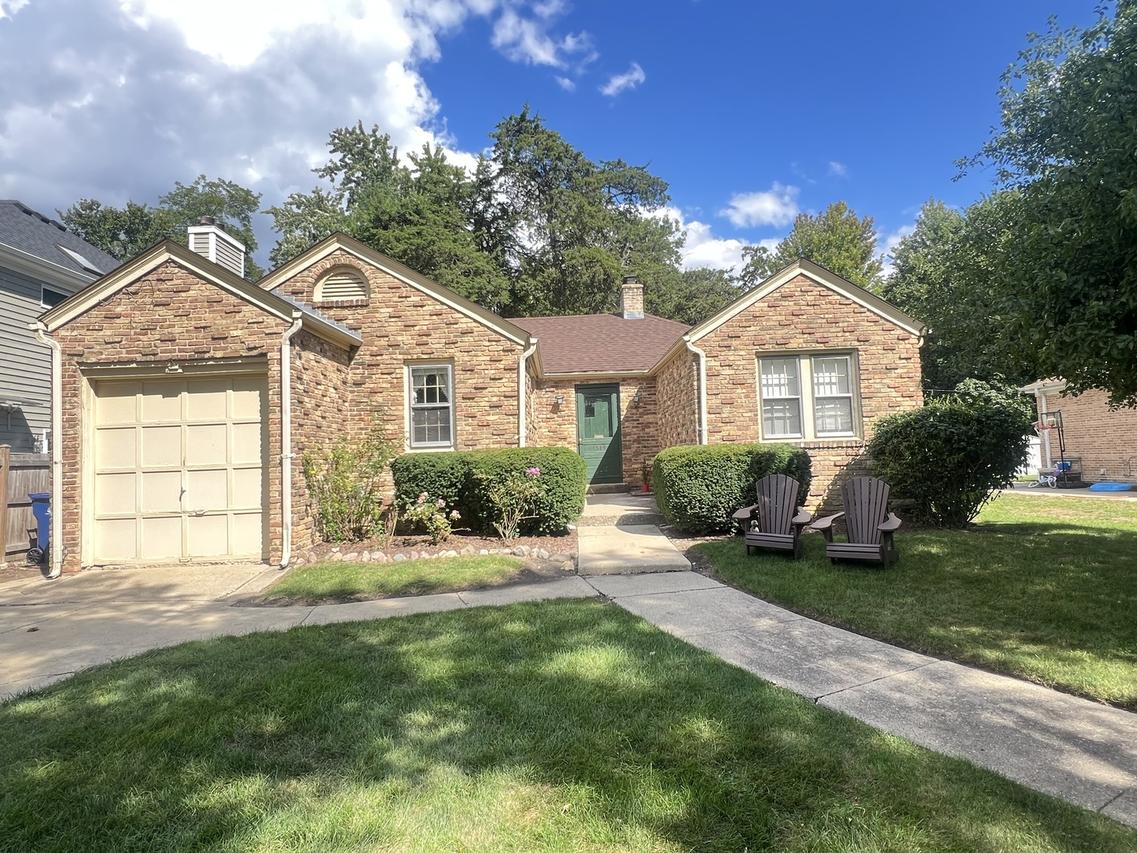 1319 Irving Ave., Wheaton, IL 60187