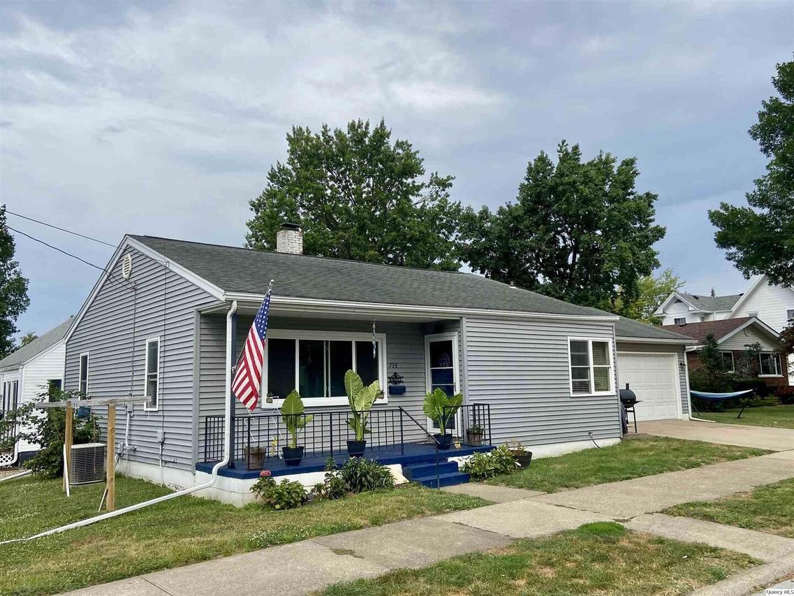 738 S 21st St, Quincy, IL 62301