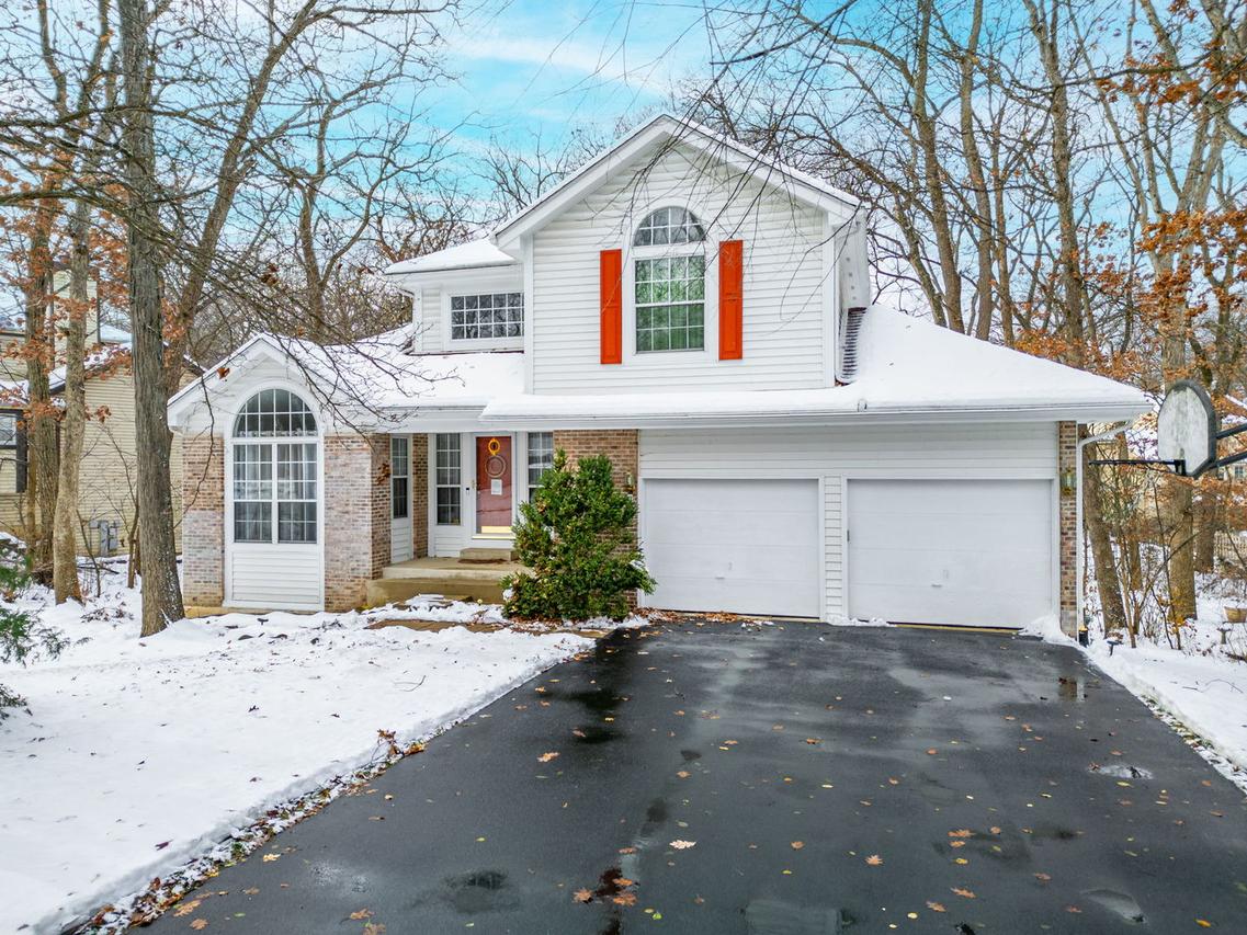 1108 Oak Ridge Dr., Streamwood, IL 60107