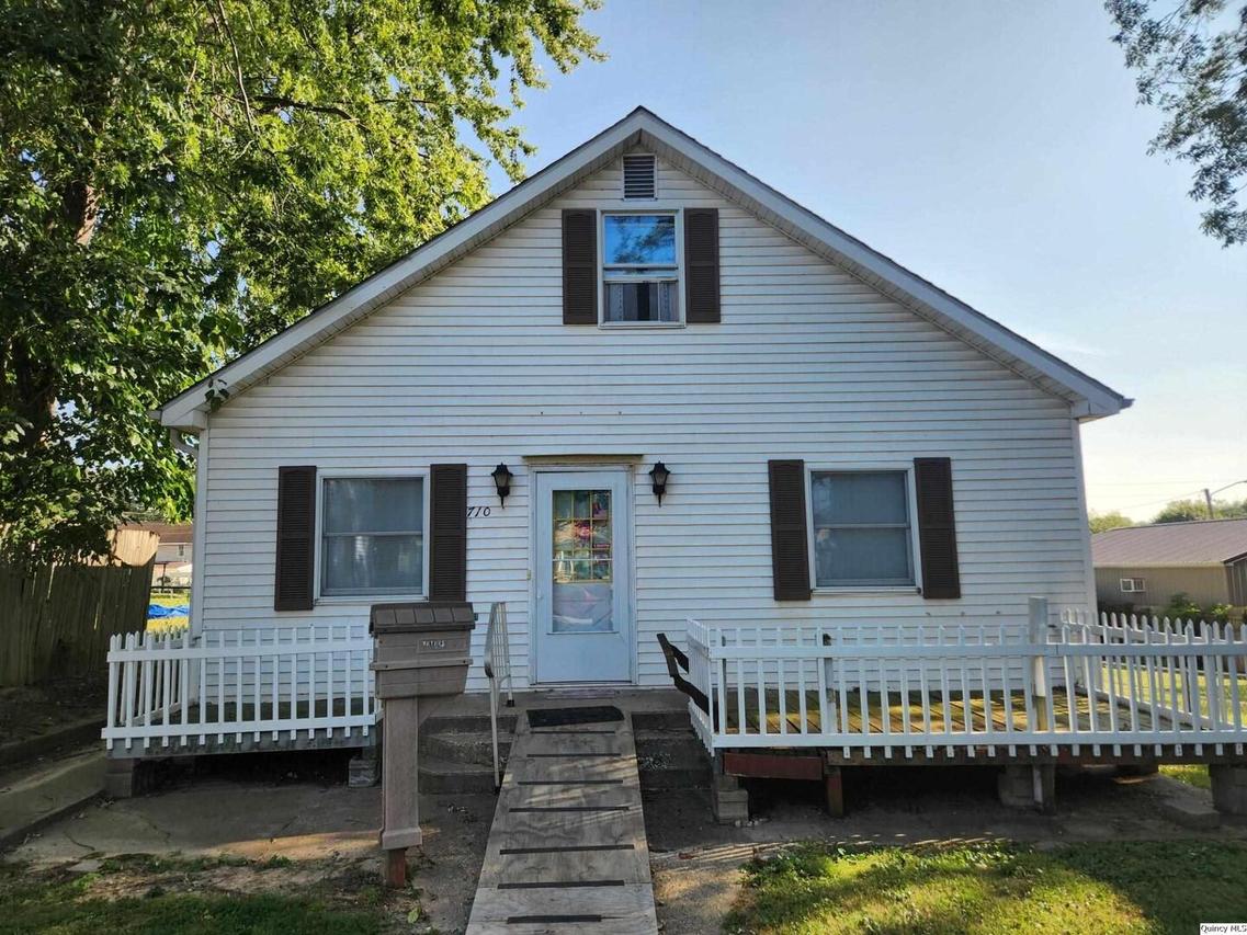 710 Jackson St., Quincy, IL 62301