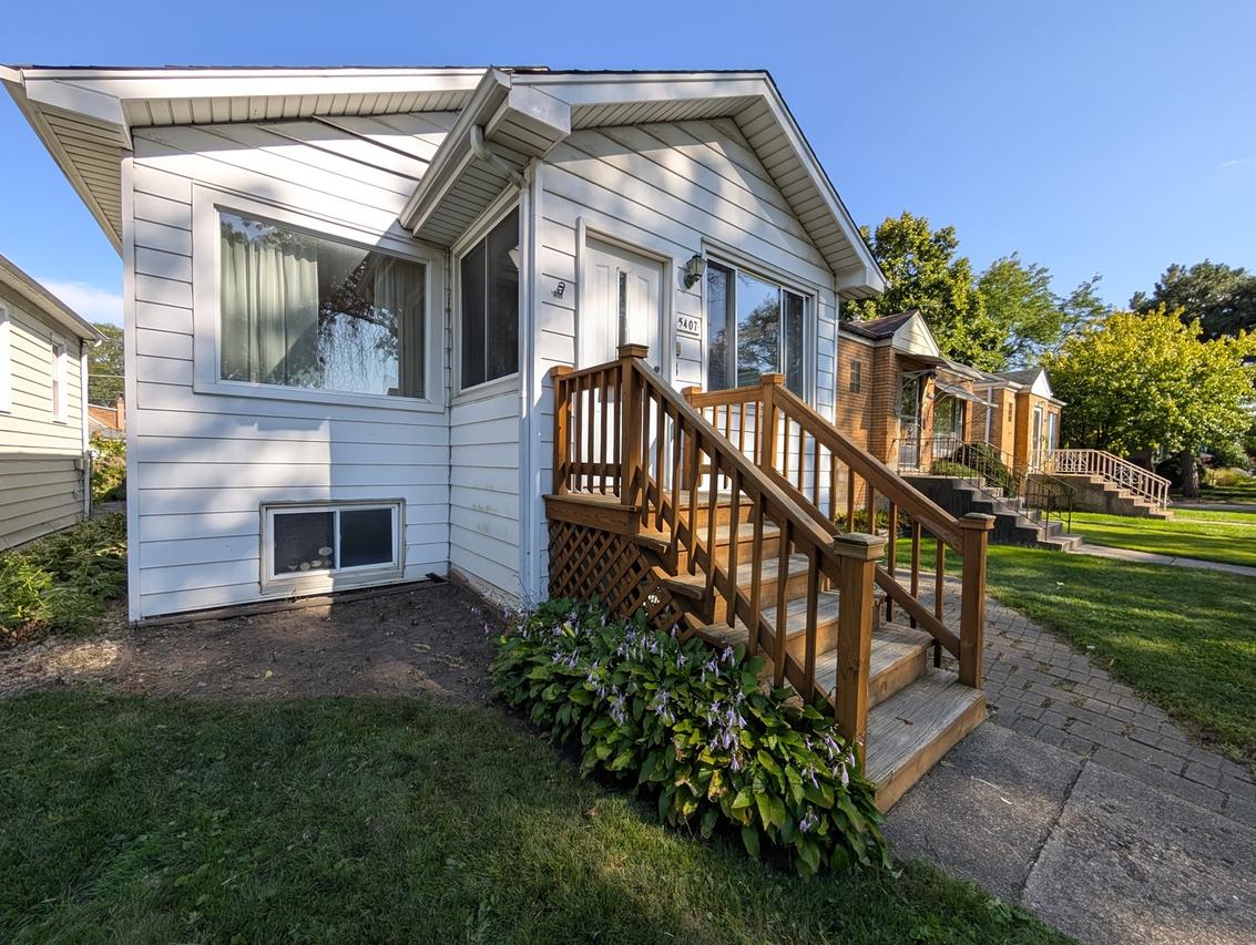 5407 N Moody Ave., Chicago, IL 60630