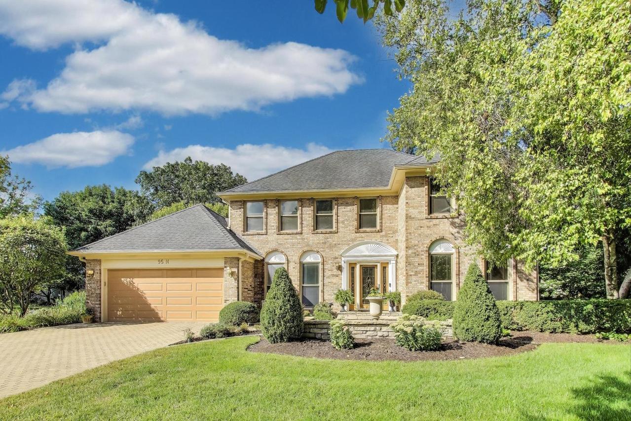 95 N Stauffer Dr., Naperville, IL 60540