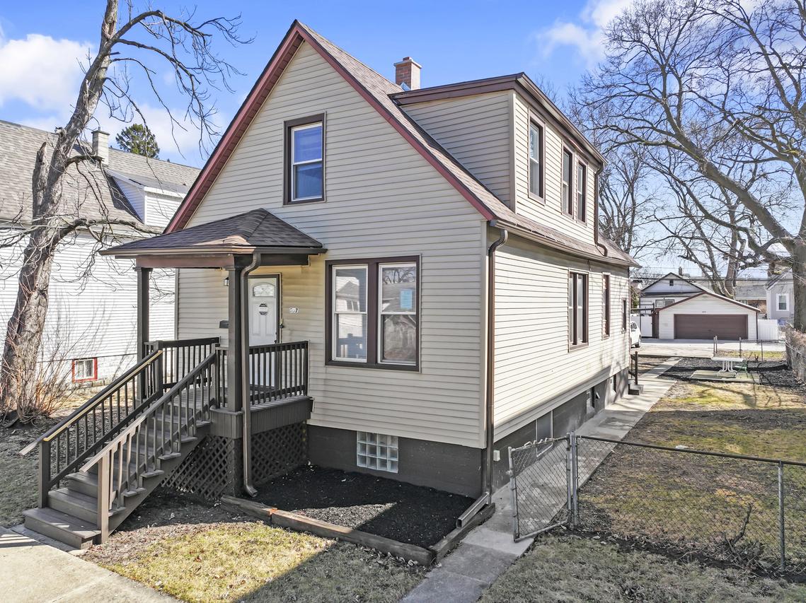 337 28th Ave., Bellwood, IL 60104