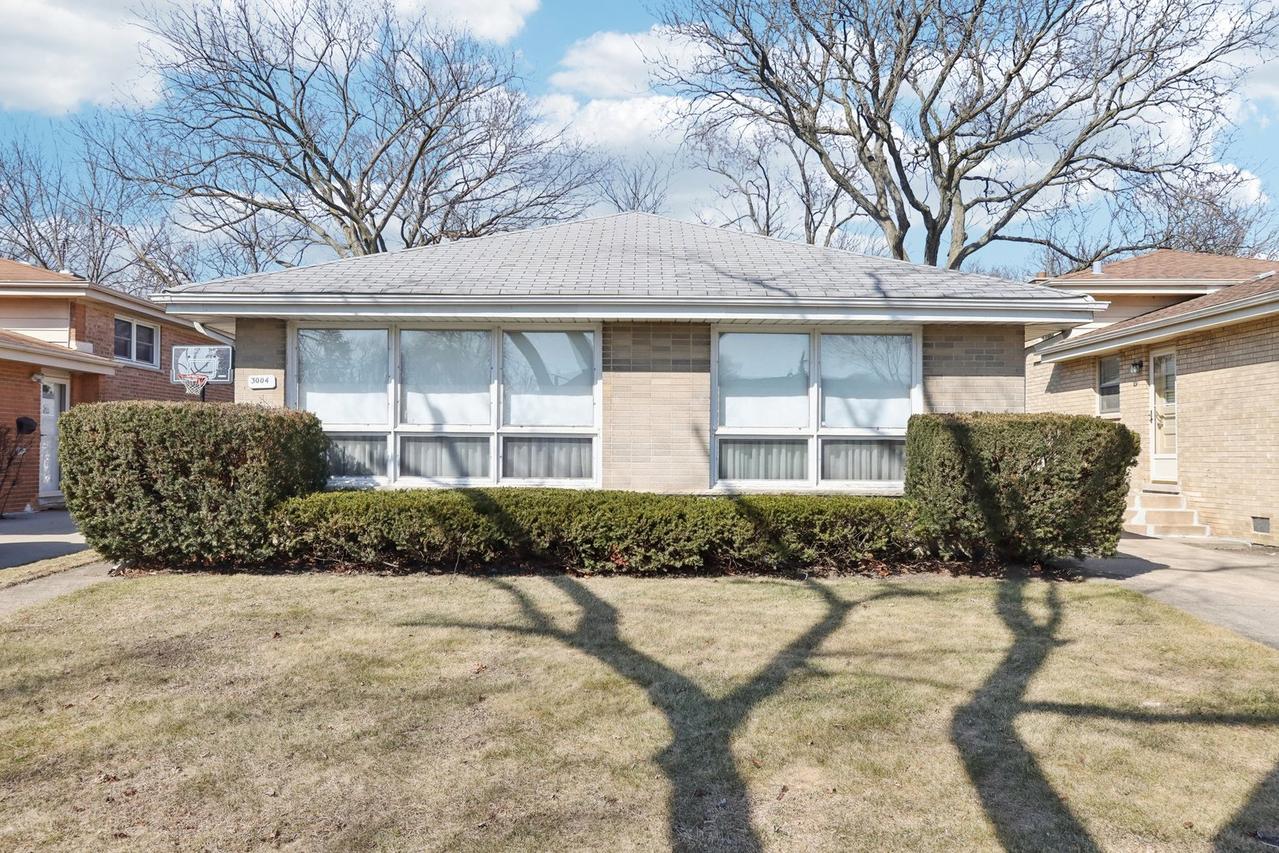 3004 Highland Ave., Wilmette, IL 60091