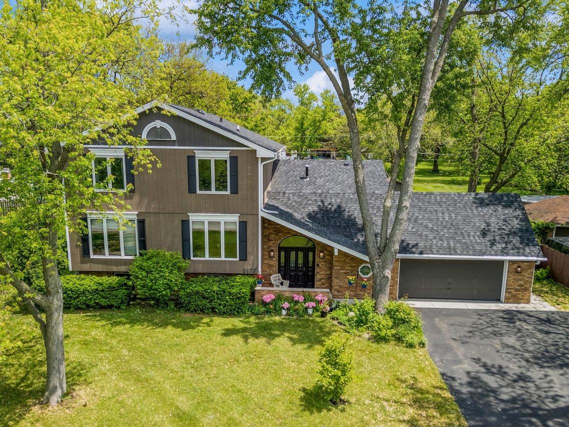 5873 Walnut Ave., Downers Grove, IL 60516