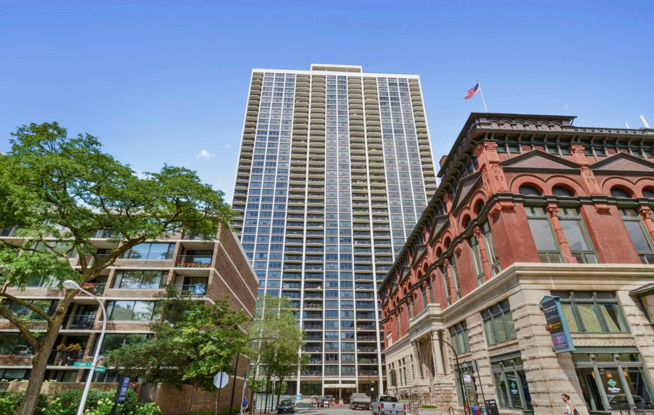 1560 N Sandburg Ter. #4309J, Chicago, IL 60610