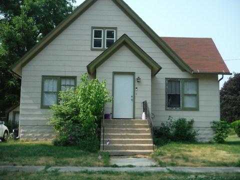 210 E North St., Leland, IL 60531