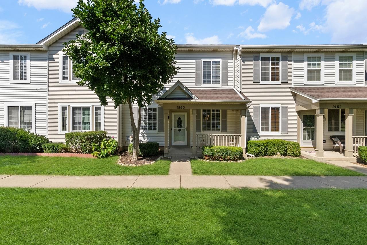 1565 Azalea Cir., Romeoville, IL 60446