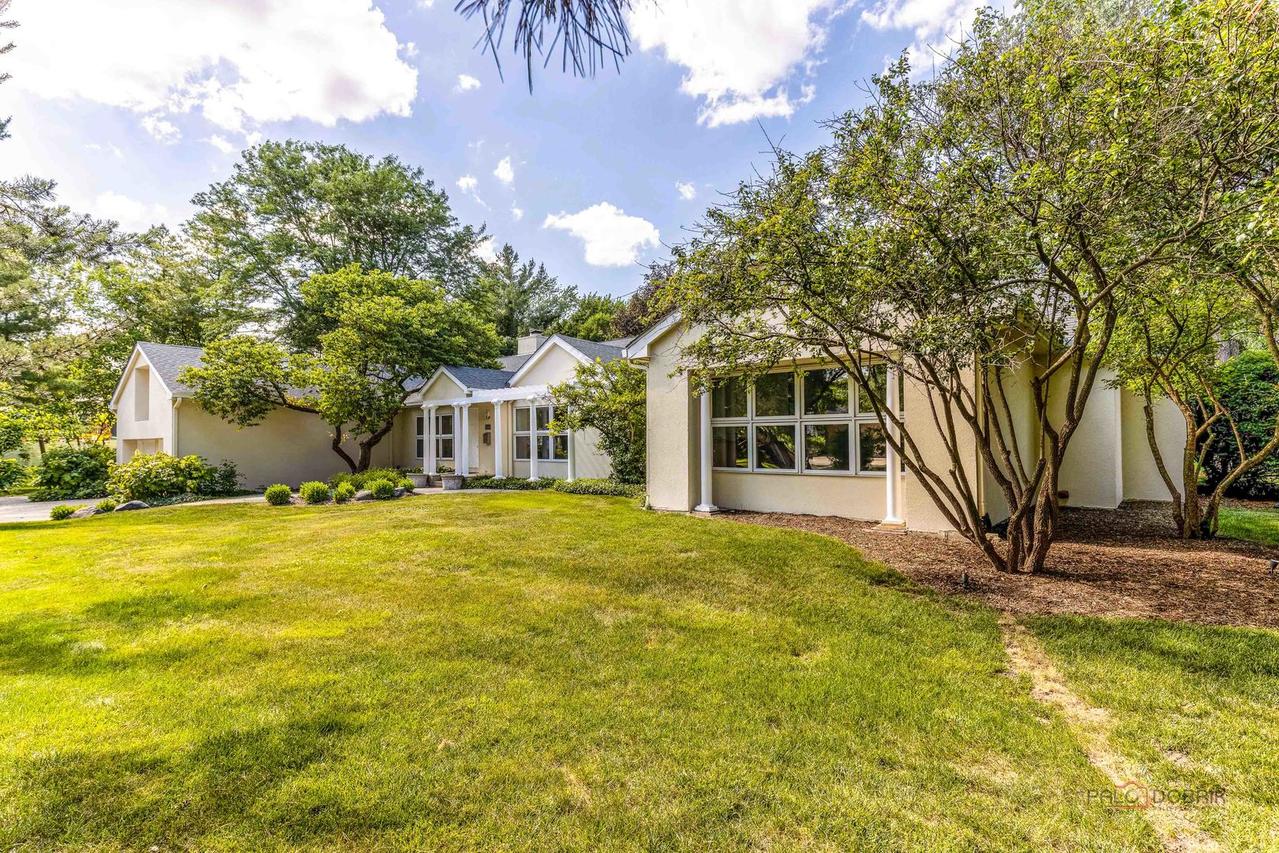 1660 Hertel Ln., Deerfield, IL 60015