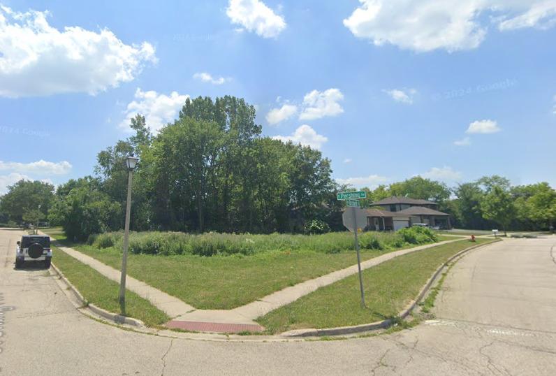 116 S Pershing Ave., Mundelein, IL 60060