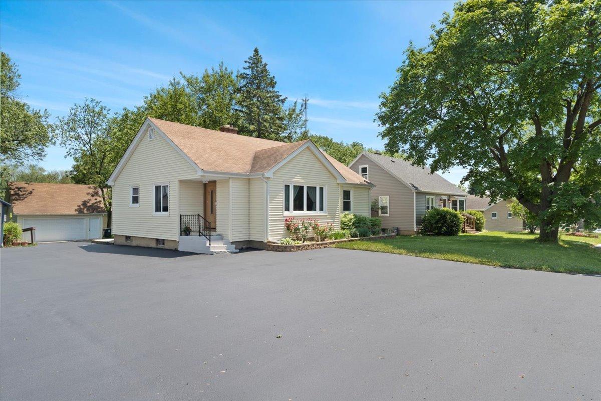 1033 Osmond Ave., Antioch, IL 60002