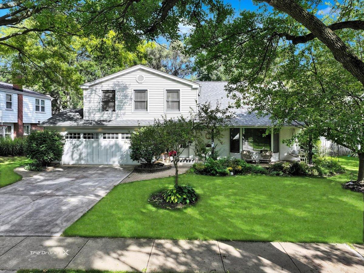 1556 Shenandoah Ln., Naperville, IL 60563