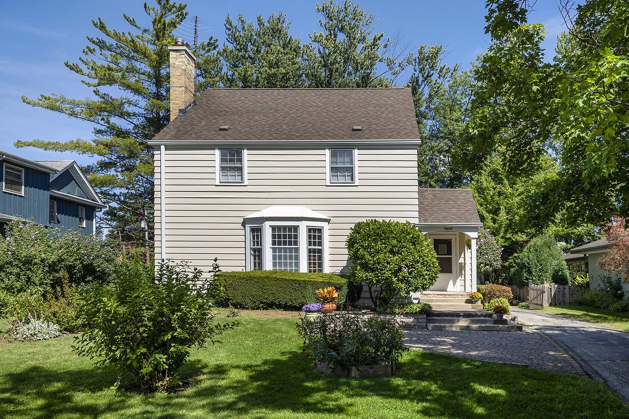 2022 Center Ave., Northbrook, IL 60062