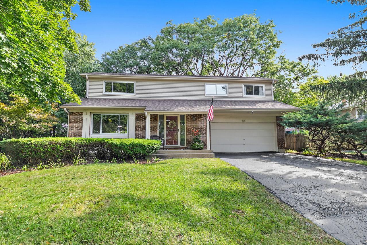 822 Woodbine Cir., Lake Zurich, IL 60047