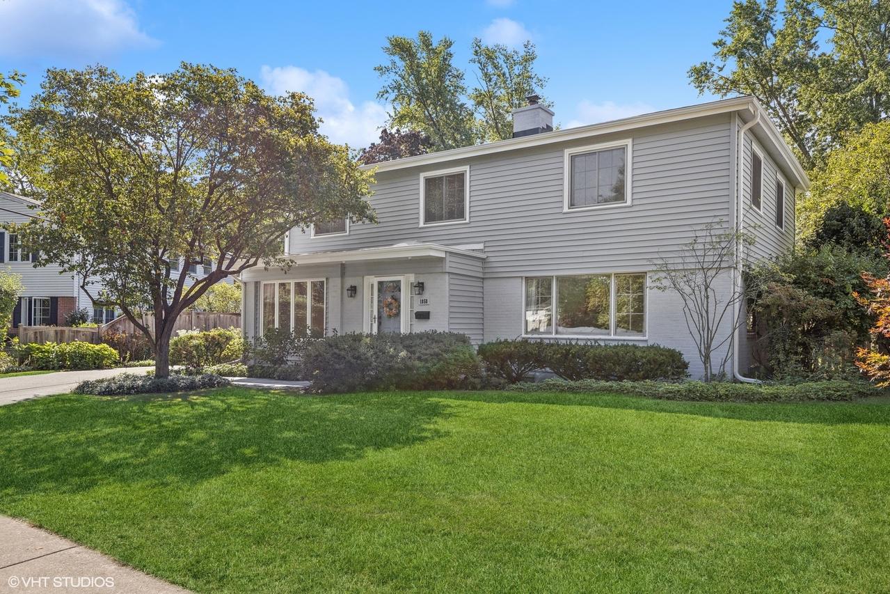 1858 Grove Dr., Northfield, IL 60093
