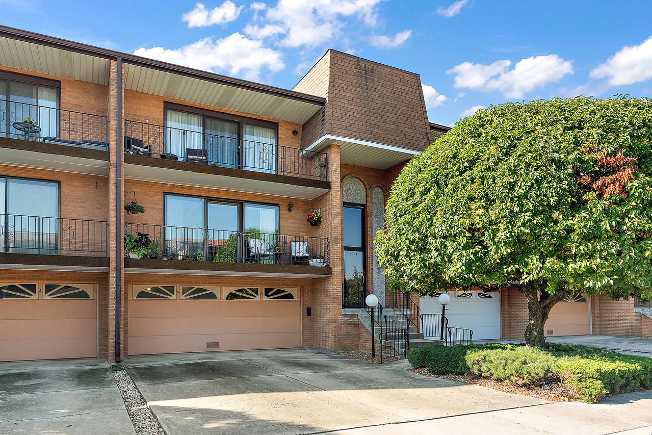 4025 W 93rd Pl. #1E, Oak Lawn, IL 60453
