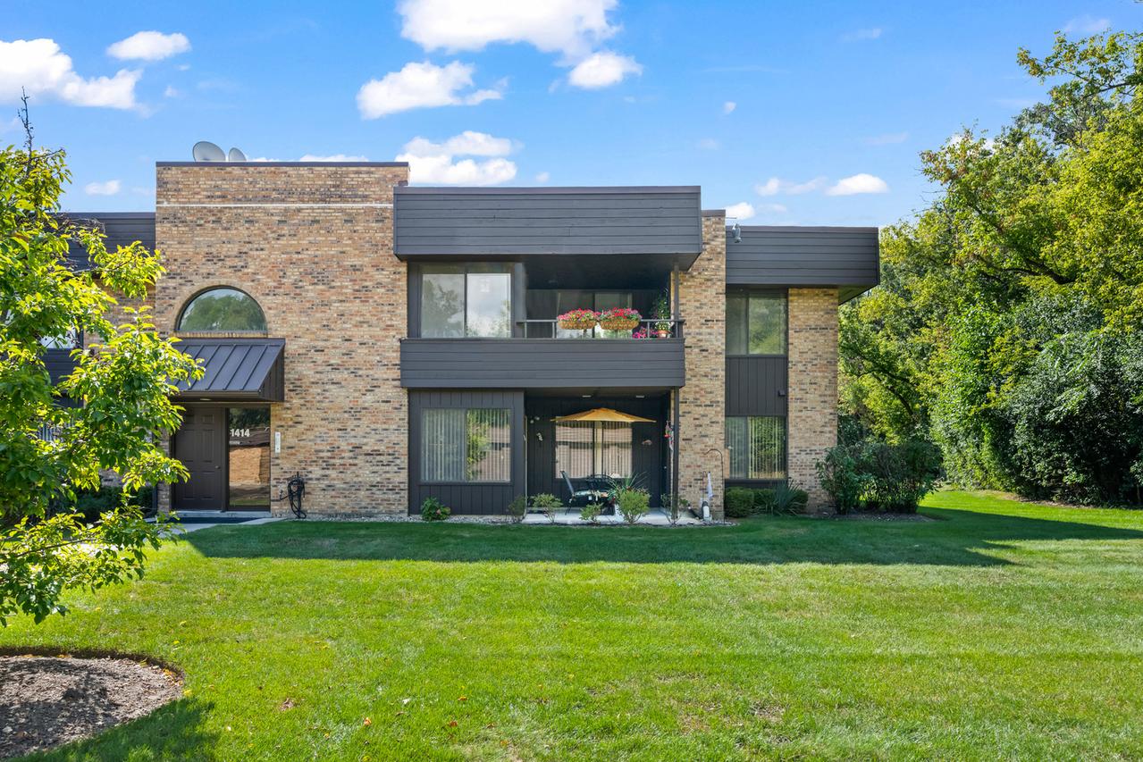 1414 N Sterling Ave. #103, Palatine, IL 60067