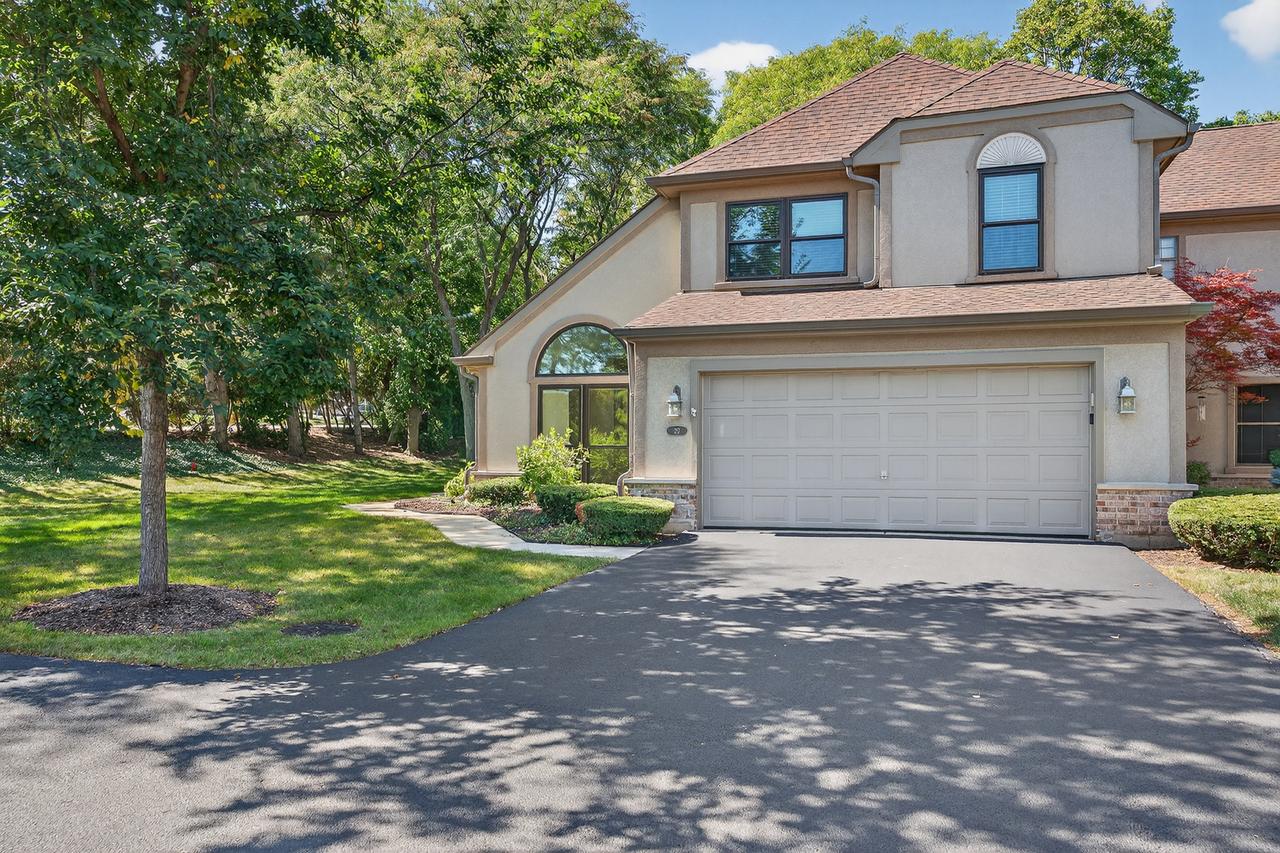 22 Ascot Cir., Schaumburg, IL 60194